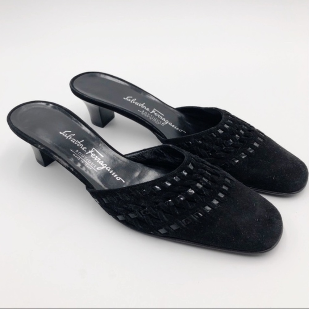 Salvatore Ferragamo Gardenia Suede Mules Kitten Heel Sz 9.5 B